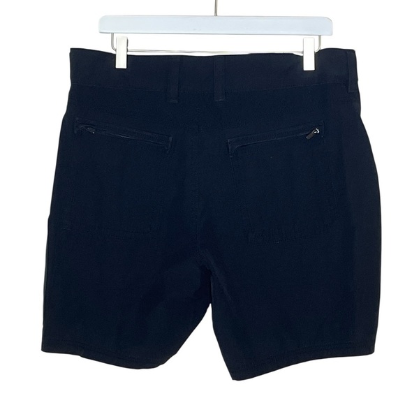 HUK Black Fishing/Cargo Shorts - Picture 2 of 5